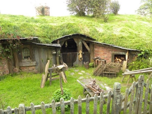 Hobbit ponies have to stay somewhere