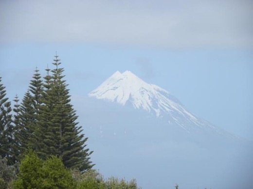 Now it's floating in mid-air... spooky!