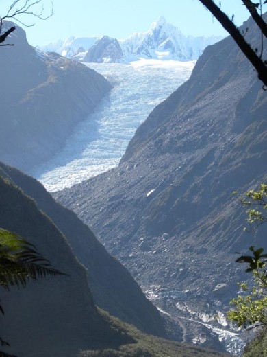 Another view of the glacier. Less dirt this high up.
