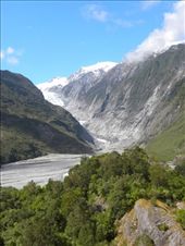 Oh! It's waaaaay back there!: by taylortreks, Views[208]