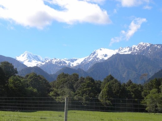 Everywhere we turn, a great view of the Southern Alps. [sigh!]