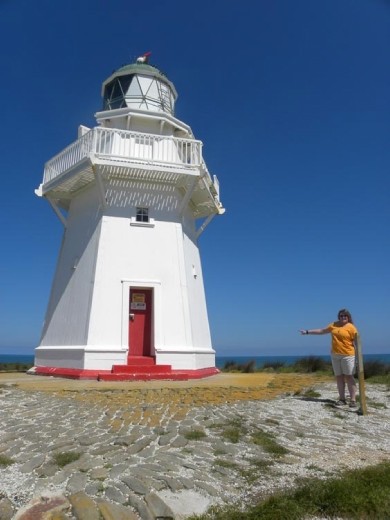 Look, Judy! It's a lighthouse!