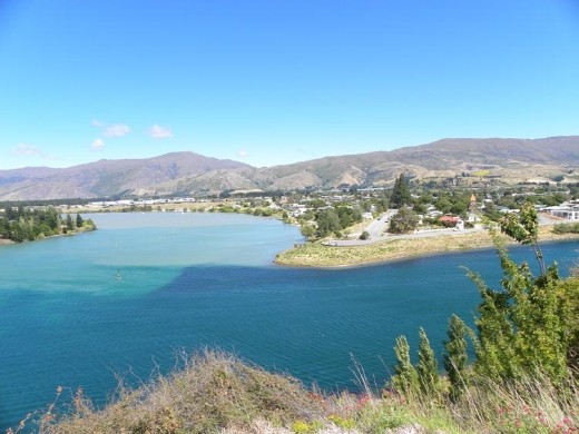 The upper part of Lake Dunstan, sitting right next to Cromwell.