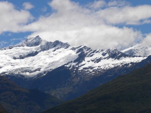 Can you believe there was this much snow on the mountains in summer? We couldn't!