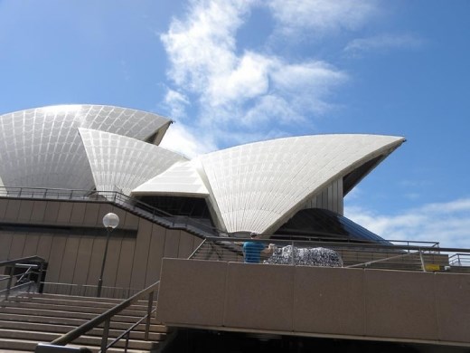 The skies clear and we can get a photo of what was our first surprise with regard to the Opera House. It's completely tiled! All the photos we've ever seen didn't how an up-close-and-personal view of the 