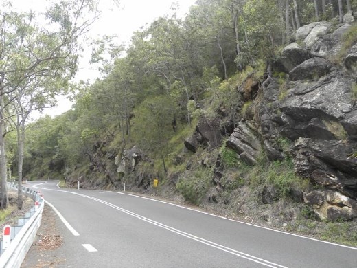 The Gillies Highway twists and turns as it climbs nearly 800 meters in 19 km.