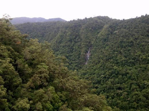With the rainy weather, waterfalls abounded across the valleys.