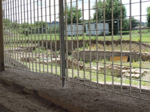 The most recent excavations discovered a series of baths near the complex.