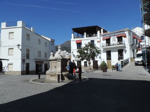 It took us 10 minutes to get here, but we're in the plaza. Now which of these 