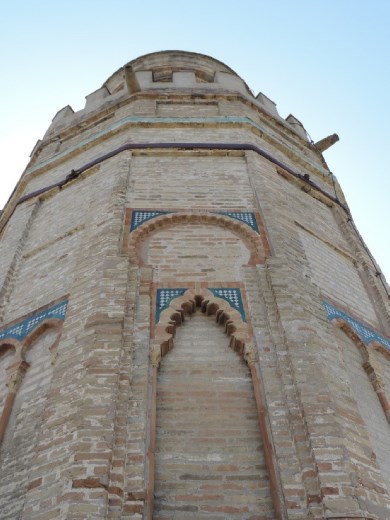 All of the gold from the Spanish colonization of the New World passed through the Torre del Oro (Gold Tower).