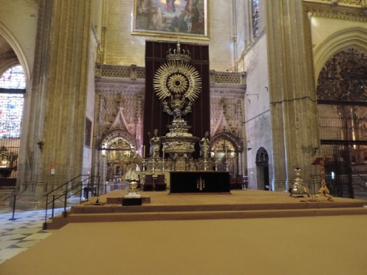 The aptly named Silver Altar displays the beautiful masterpieces from Spanish artists.