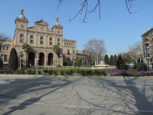 Much like the Seville Cathedral, our initial view of the Plaza de España showed the immensity of the building.