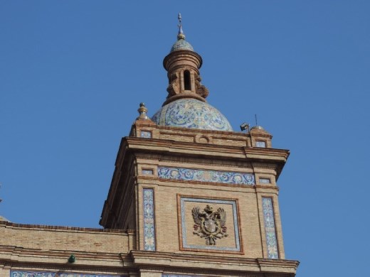 As we  saw throughout Seville, colorful tiles adorned the bell tower.