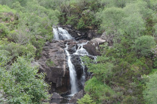 The upper falls are arranged in a nice staircase view