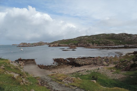 The beach was pretty rocky at Fiionnphort Pier
