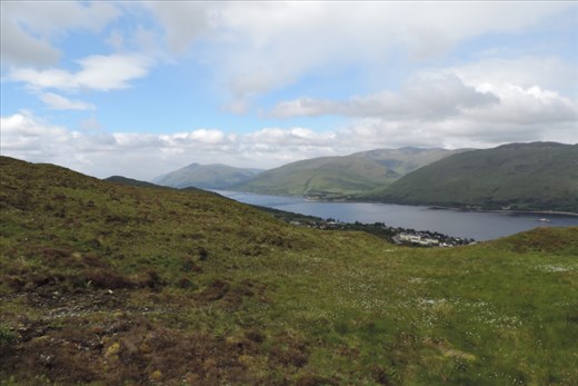 Summit-Also-Gives-Commanding-View-Down-Loch-Linne