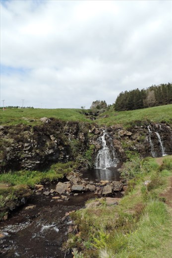 Fairy-Pools-Get-Their-Name-From-the-Clear-Playful-Water-Bubbling-Over-the-Roc