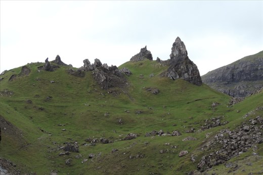 There-Are-Unusual-Formations-All-Around-the-Old-Man-Here-Just-to-the-South