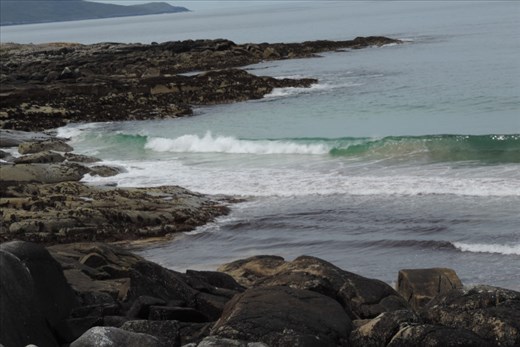 We-Couldnt-Resist-Stopping-to-Look-at-the-Waves-on-the-Harris-Beaches