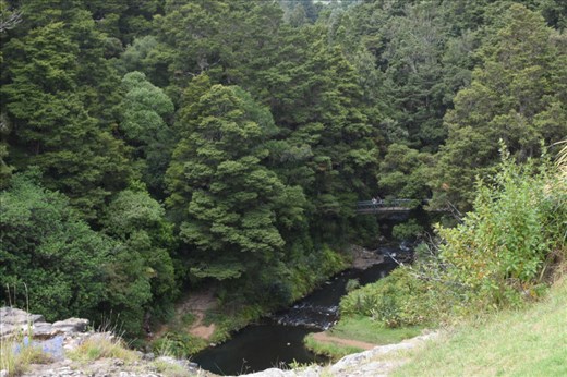 The walking bridge below the Falls allows a loop trail to continue from one side to the other.