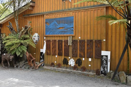 Our first stop on the drive to Russell was the stunning Helena Bay Gallery. Out hostess, Janette, at Whangarei, recommended the cafe at the Gallery (which had tasty pastries for a morning snack).