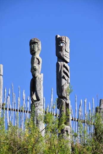The totem figures faced different directions to protect all sides of the 'pa.'