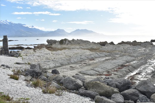 There were several interesting rock formations along the peninsular shoreline.