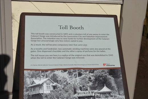 This early bit of tourist-based entrepreneurship is described in the ever-helpful info board.