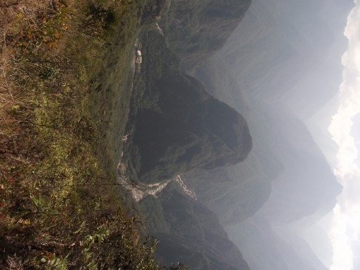 Derrière le pain de sucre, Aguas Calientes, là où on a dormi