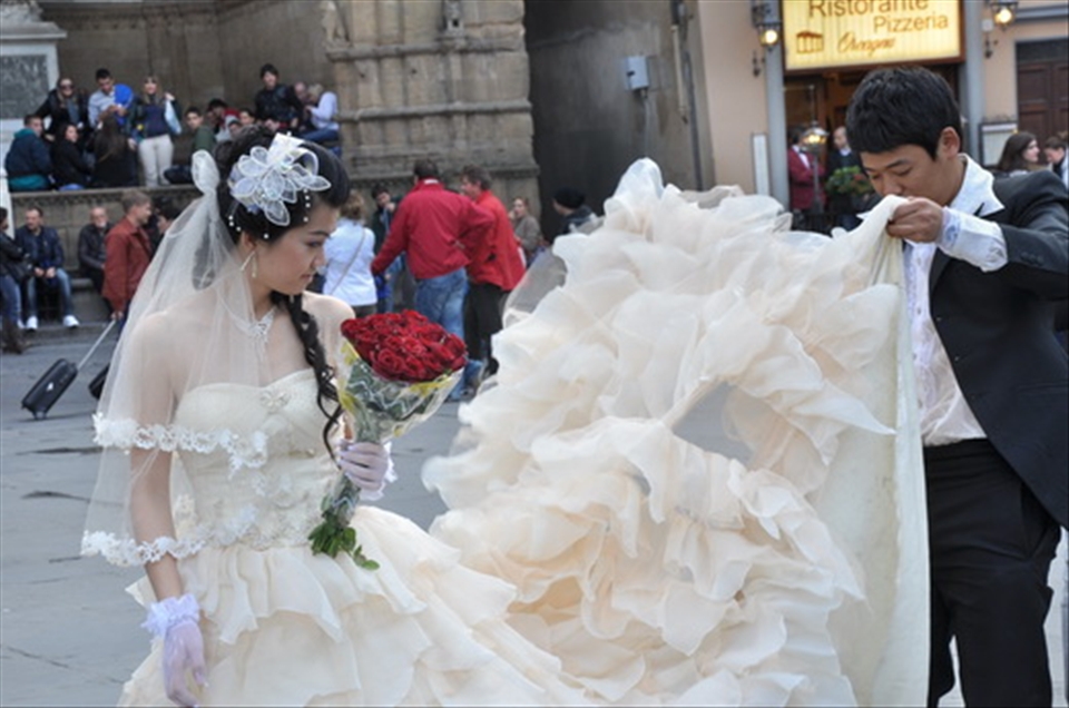 street wedding/love is in the air