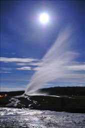 Yellowstone National Park is the first national park in the United States, renowned for its geothermal features and diverse wildlife. As a park employee on a student summer work and travel program, hiking was the usual off-day activity for me. During my first midnight hike, Old Faithful Geyser indulged me with a taste of nature under a perfect moon.: by terence1991, Views[559]