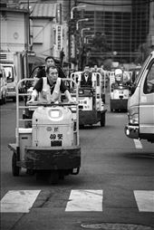 Tsukiji Market is the biggest wholesale seafood market in the world. Located in the heart of Tokyo, it supplies 2000 tonnes of seafood daily. Turret trucks are used to move goods around fast and efficiently. Before the break of dawn, locals are seen preparing for a bustling day ahead.: by terence1991, Views[941]