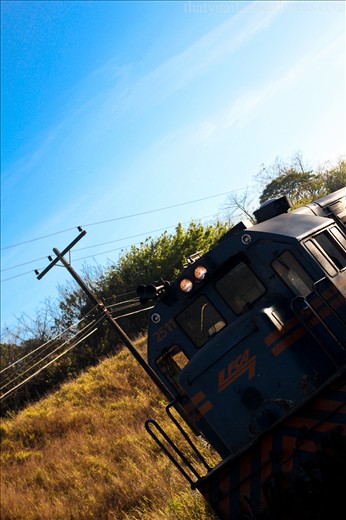 O trem viaja devagar e você pode observar