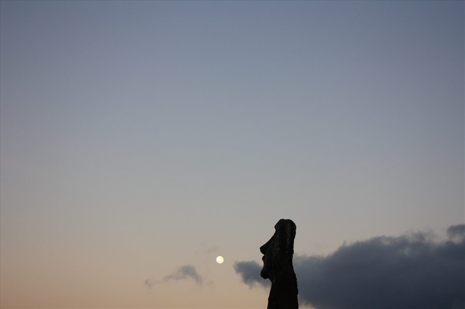 Moai and the Moon - Sunrise into a delightful sky, Rapa Nui