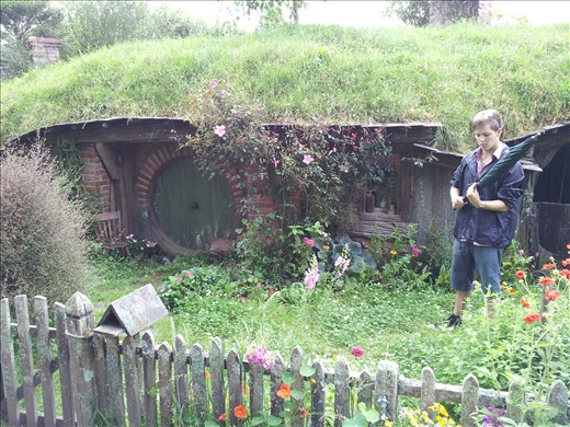 Shire...Bagginssssss....- the smith directing the Nazgul to Bag End