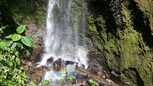 The final waterfall if our hike. Every step was worth it 😊