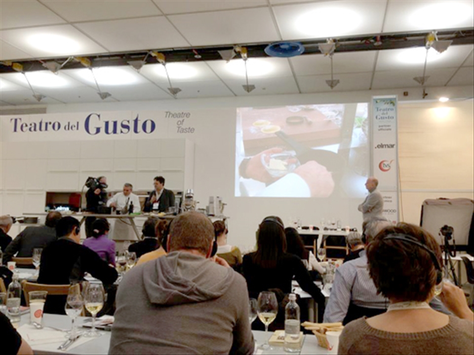 Watching Valentino Marcattilii make Raviolo at Slow Food's Salone del Gusto