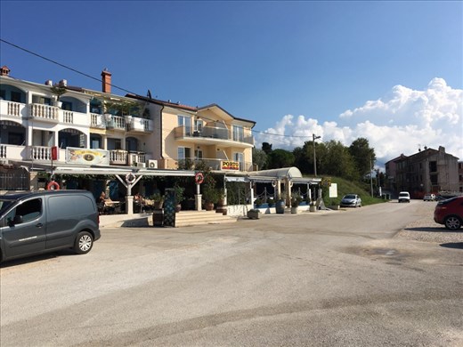 Lunch stop at Saveudrija