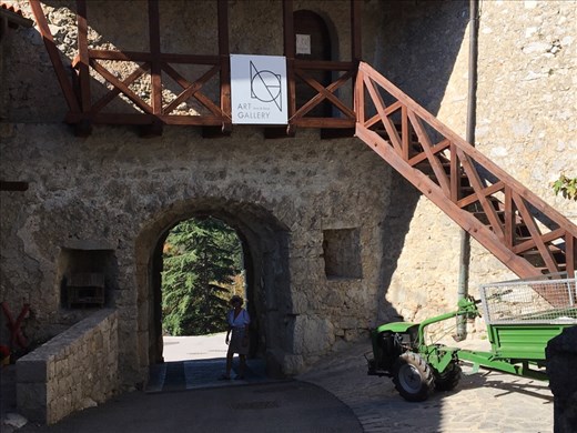 Castle grounds Stanjel