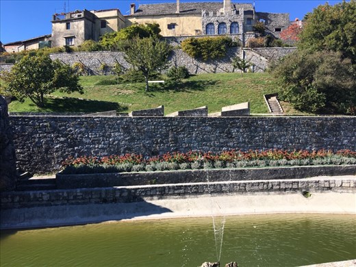 Castle grounds Stanjel