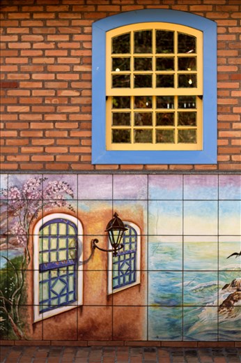 The most famous restaurant in Ribeirão da Ilha is called Ostradamus. With its great atmosphere, the place has become a window to the past: it’s been around for over 20 years and is nationally known for its historical oyster recipes.