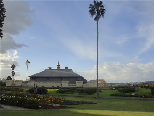 Botanical Gardens' Country House