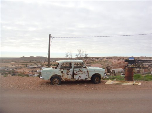 Black Cat, White Cat, Coober Pedy
