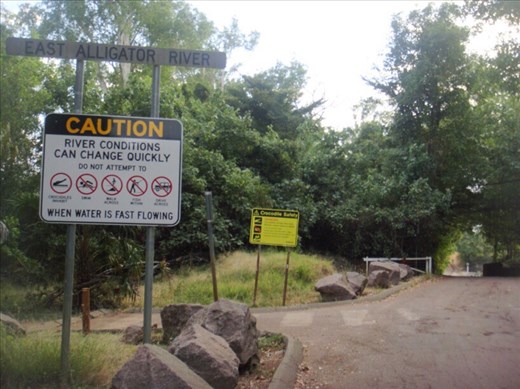 Be crocwise, East Alligator River, Kakadu NP