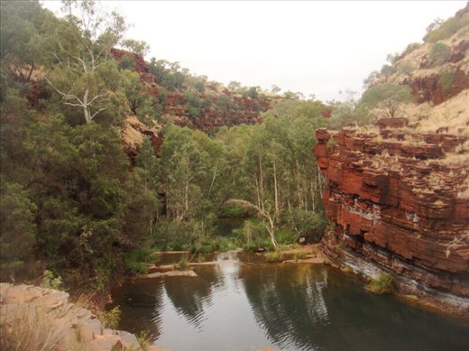 Into Dales Gorge, Karijini NP, WA