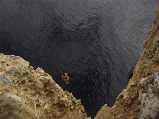 10m high cliffs, Perth