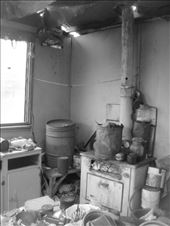 Stove and rubbish, abandoned farmhouse, WA: by thomasz, Views[222]