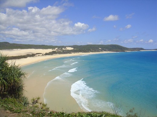 Looking toward Middle Rocks, Fraser Is., QLD