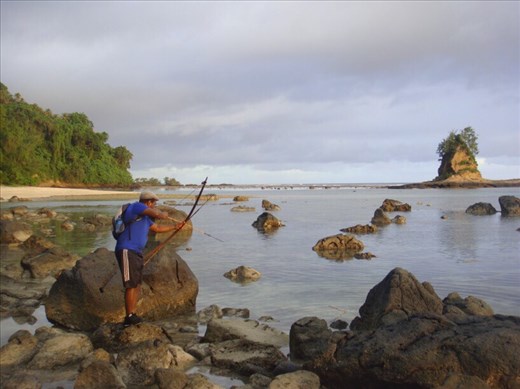 Chanel trying to shoot some fish, here the reef is the supermarket, between Limbinwen and White Sand, Malekula.