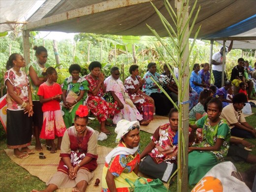 Women, family of the groom, Banban, Espiritu Santo